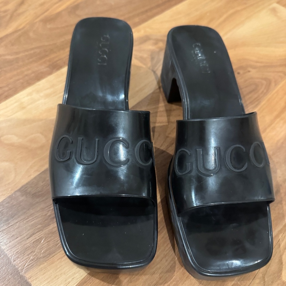 Gucci slides